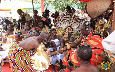 Gabby Otchere Darko paying homage to Otumfuo during the event