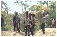 The illlegal miners at the site
