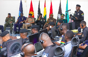 The Police Service hierarchy in a meeting with political parties