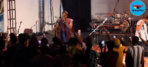 Kwaw Kese left fans wanting more after his spectacular performance at Alliance Fran