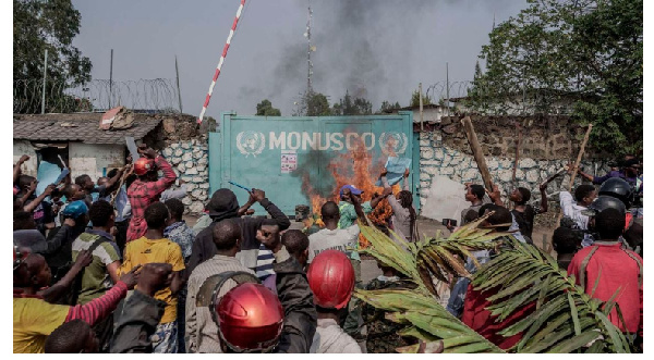 Protesters set fire in front of United Nations Mission for the Stabilisation of Congo Headquarters