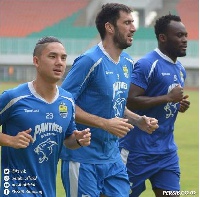 Essien trained with his teammates at the Pakansari Stadium on Friday morning