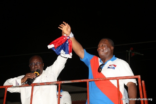 Akufo-Addo introduces Philip Addison during his tour at Klottey Korle constituency