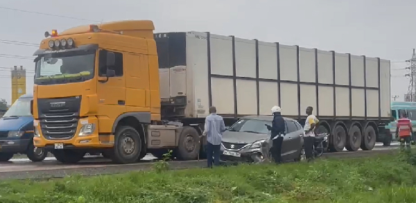 Gridlock on Accra- Tema Motorway after multi-vehicle crash