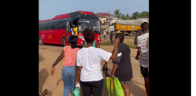 The first batch of Liberian refugees leaving the country
