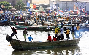 Fishermen want government to stop Chinese and foreign vessels from fishining on Ghanaian seas.