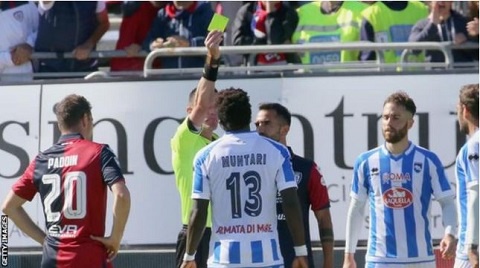 Muntari angrily confronted Cagliari fans, shouting: 'This is my colour'