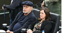 Billy Crystal say im and im wife, Janice, dey