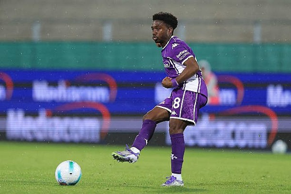 Tariq Lamptey during his debut for Fiorentina