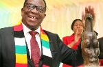 Zimbabwe MPs pass bill to extend president's time in power