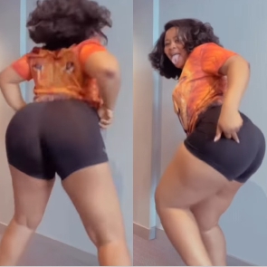 Kisa Gbekle twerks for netizens