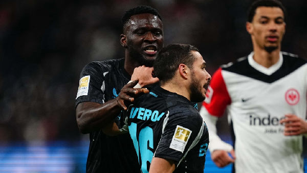 Victor Boniface pushing Buendia during the altercations