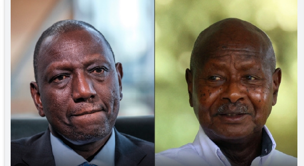 Kenyan President William Ruto (L) and Ugandan president Yoweri Museveni