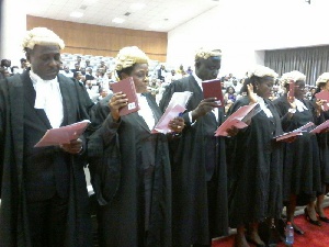 The new judges and the magistrates taking the Oath of office