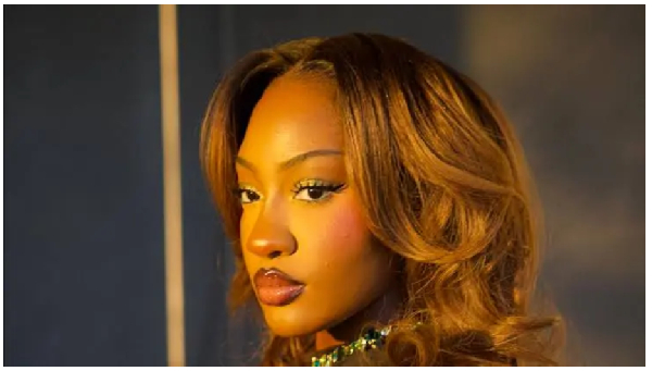 Popular singer, Tems