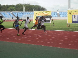Edwin Gadayi leading the race in their event