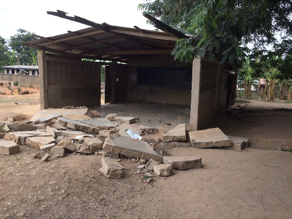 The six kindergarten pupils died on Tuesday as result of the collapse of the school building