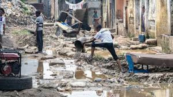Flimsy buildings and a lack of proper drainage have worsened the flooding crisis in Kinshasa