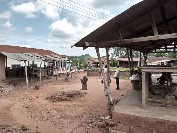 A picture of the Anum market