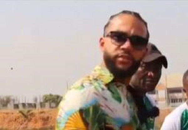 Memphis Depay visited Kotoko training ground