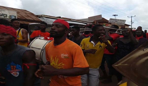 The youth began the demonstration from the Asankragwa Nursing and Midwifery Training School