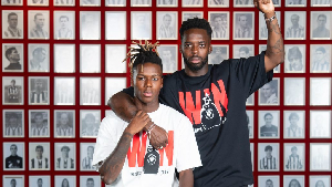 Nico Williams (L) and his brother Inaki Williams