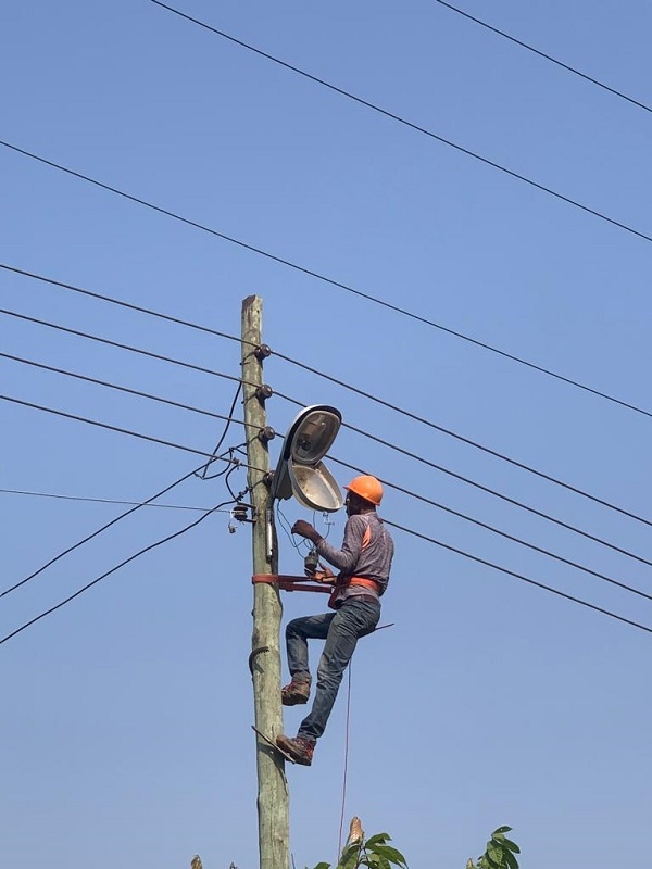 Street light installation