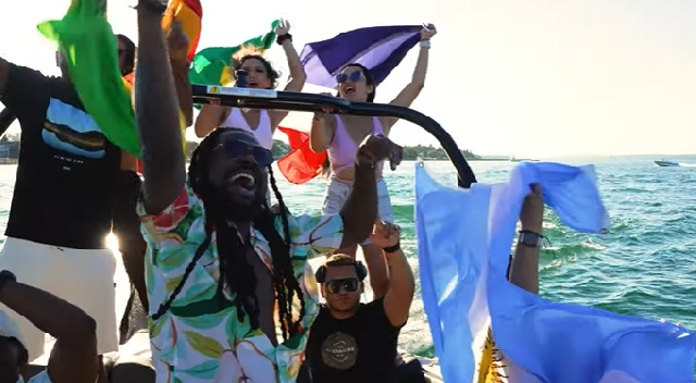 A scene from the 'Be Alright' music video by Ghanaian reggae/dancehall legend Samini