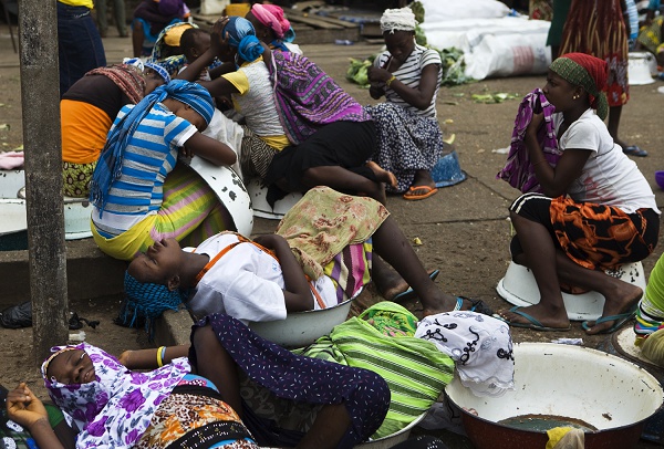 File photo of head potters, popularly known as Kayayei