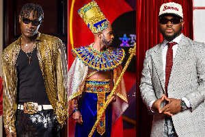 From L to R: Joshua, Okyeame Kwame and King Promise on the red carpet