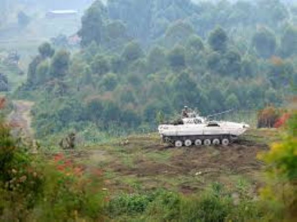 A UN armoured vehicle holds a position outside the eastern Congolese city of Goma