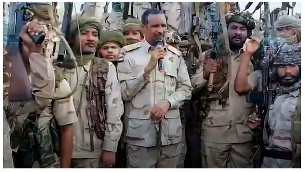 Sudanese paramilitary Rapid Support Forces Commander Mohamed Hamdan Daglo addressing RSF fighters