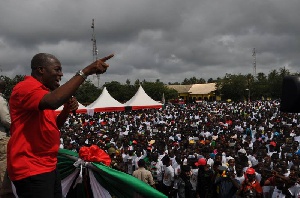 Vice President, Paa Kwasi Bekoe Amissah Arthur addressing residents during a campaign tour.