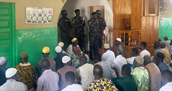 The Deputy Bono Regional Police Commander addressing Muslims at Sampa