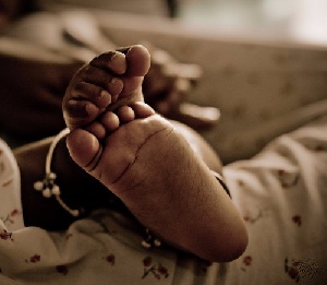 Baby feet, (file phtoto)