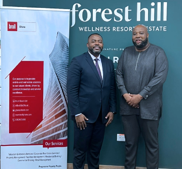 Daniel Hammond, Head of Brokerage, Broll Ghana (L), Selassie Sebuafor, Sales Director at Apirede (R)