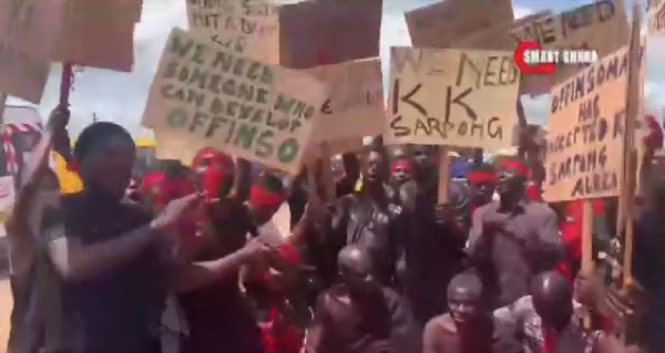 Some of the protesters on the streets of Offinso