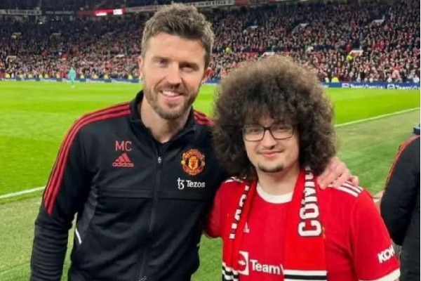 Manchester United fan on the verge of cutting hair after nearly 500 days