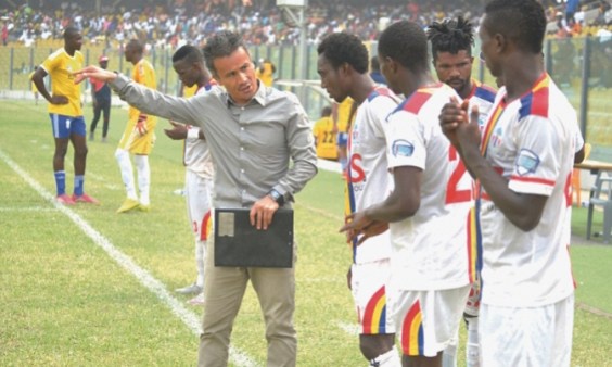 Kenichi issuing instruction to Hearts players