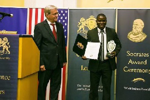 Kofi Anokye receives award