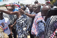 Dr Mahamudu Bawumia in a discussion with some residents of Ekumfi