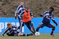 Anthony Annan (right) training with Schalke