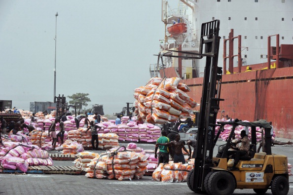 Government to construct 200,000-capacity warehouse to store food