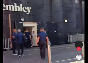 The Arsenal fans made the call when Pep was entering Wembley