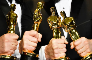 Oscar Statuettes.png