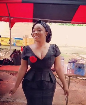 Moesha jams to Obrafuor’s ‘Moesha’ song at funeral