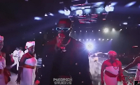 Stonebwoy facing the stage backwards during his performance at the TGMAs