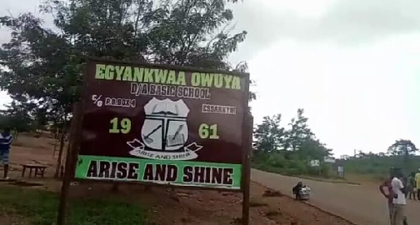 Both teachers and students of the school are compelled to ease themselves in a bush