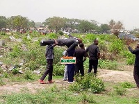 The incident happened in the full glare of family members and sympathizers in Tema