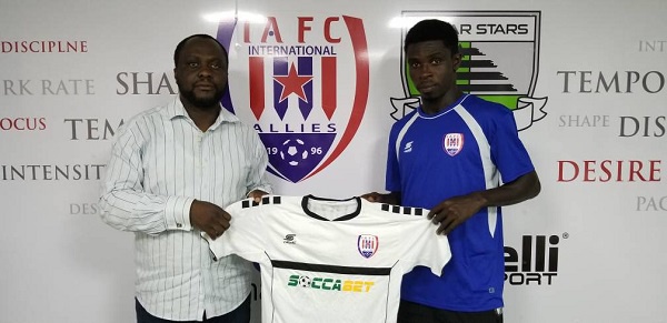 Emmanuel Hammond(R) being officially introduced after signing with Inter Allies